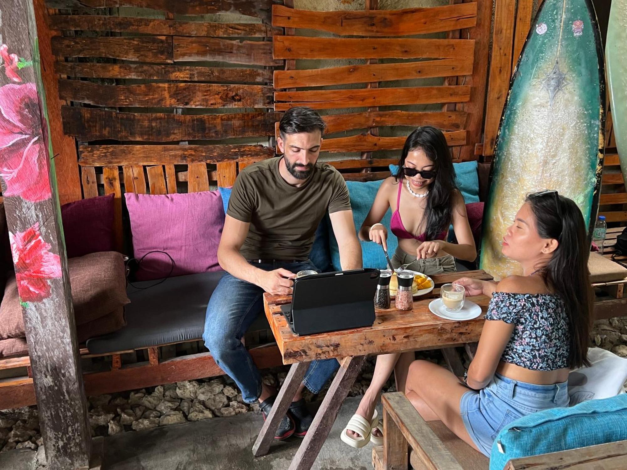 Wave Retreat Hostel Хенерал Луна Екстериор снимка